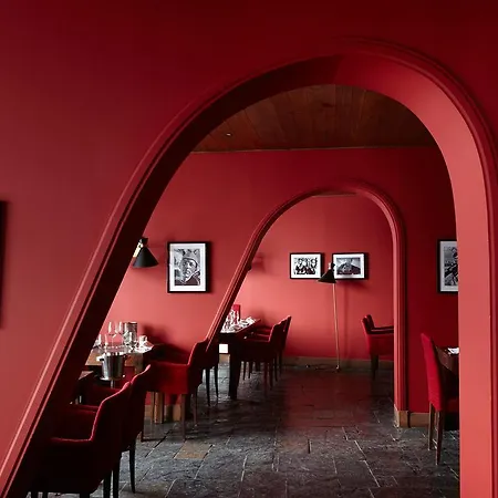 Des Dromonts By Sowell Collection